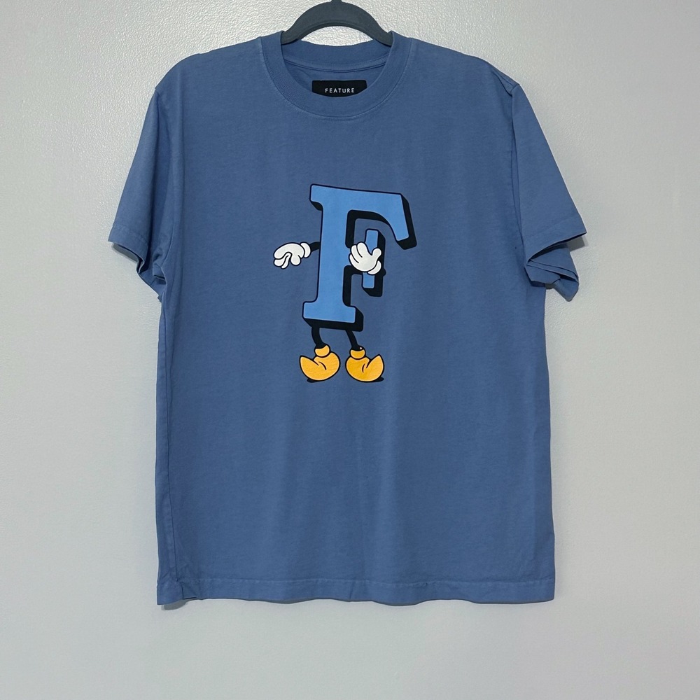 Feature‎ Mascot Tee "F" logo Size Small